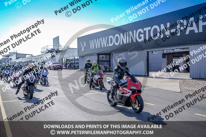 donington no limits trackday;donington park photographs;donington trackday photographs;no limits trackdays;peter wileman photography;trackday digital images;trackday photos